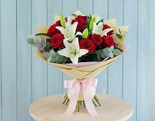 Букет цветов из:  Лилии и Розы #REPLACE_PRED# Прикубанский