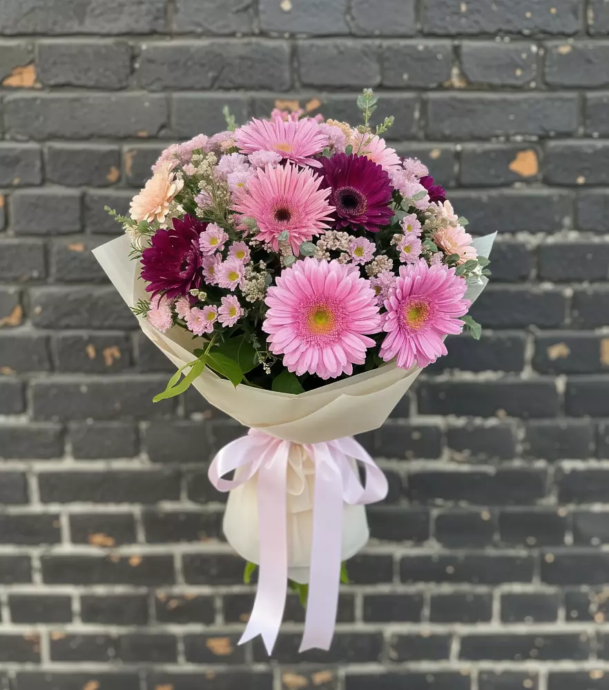 Букет цветов из: Герберы и Хризантемы в Прикубанский
