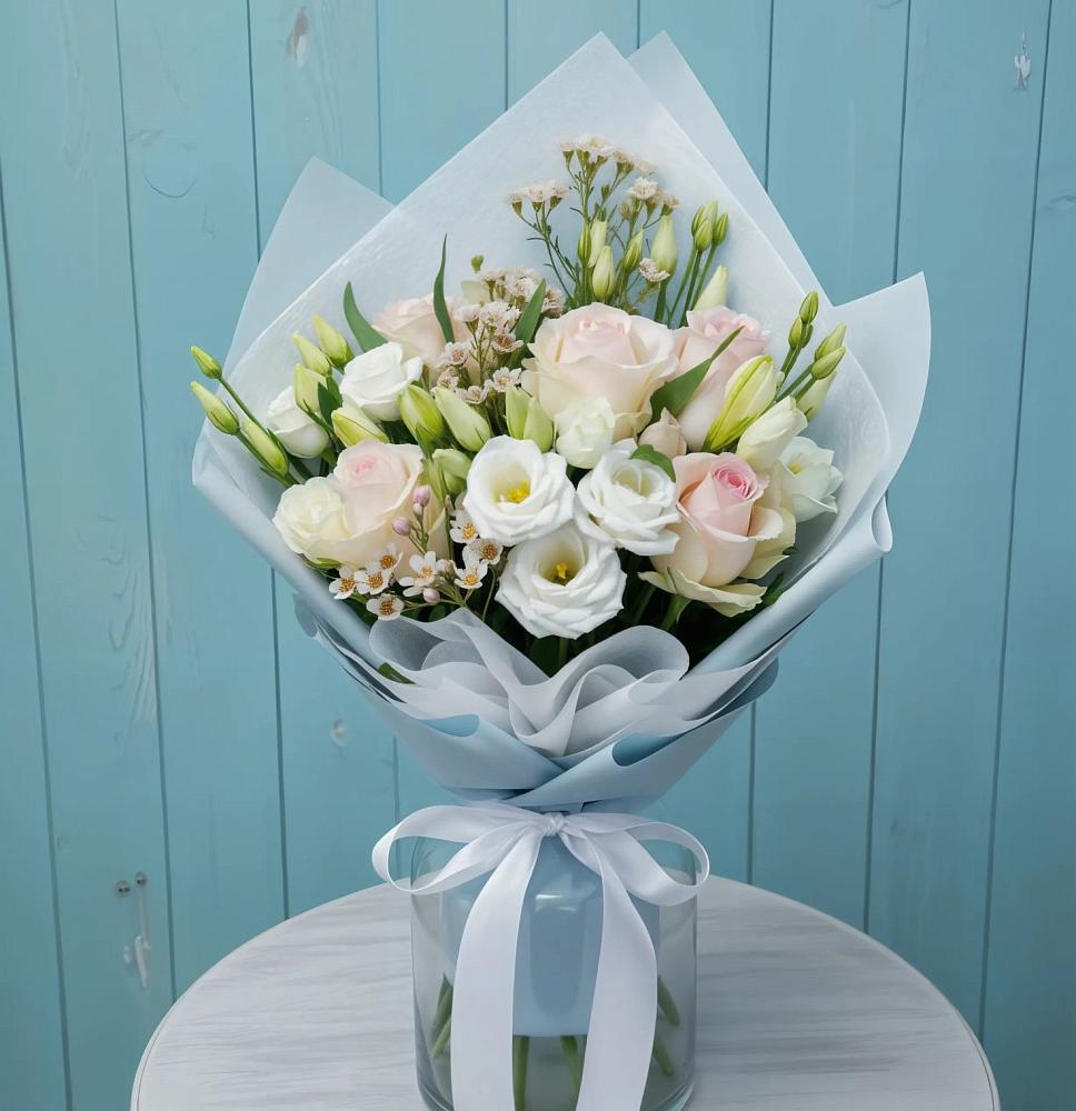 Букет цветов из: Розы и Лизиантусы в Прикубанский