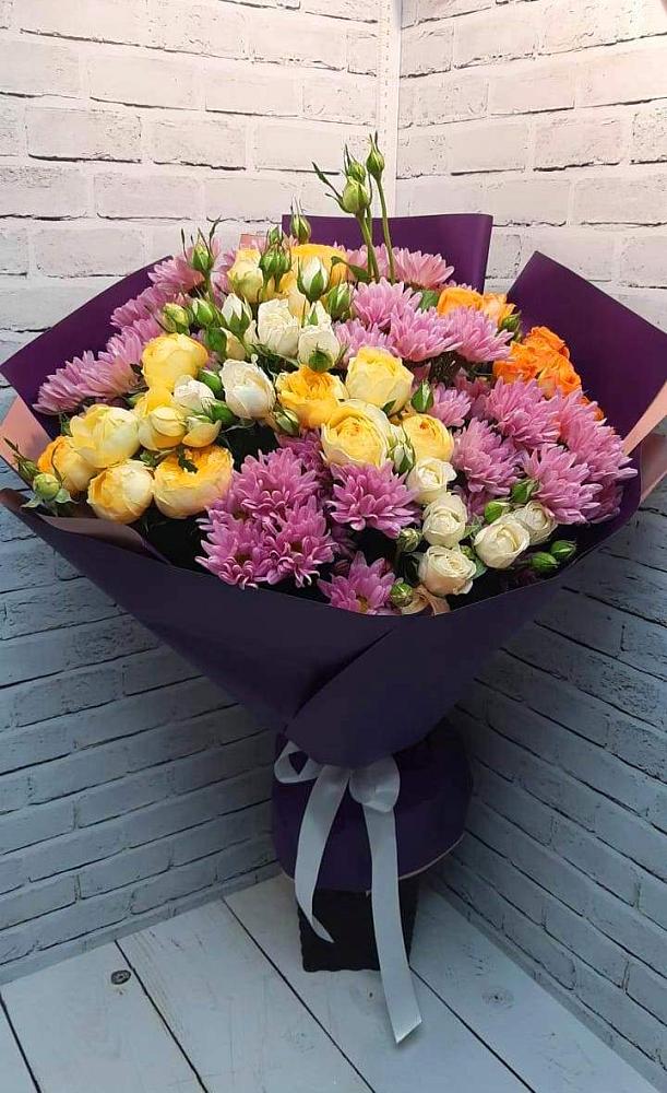 Букет цветов из: Хризантемы и Розы в Прикубанский