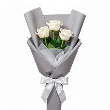 Букет 3 белые розы в Прикубанский