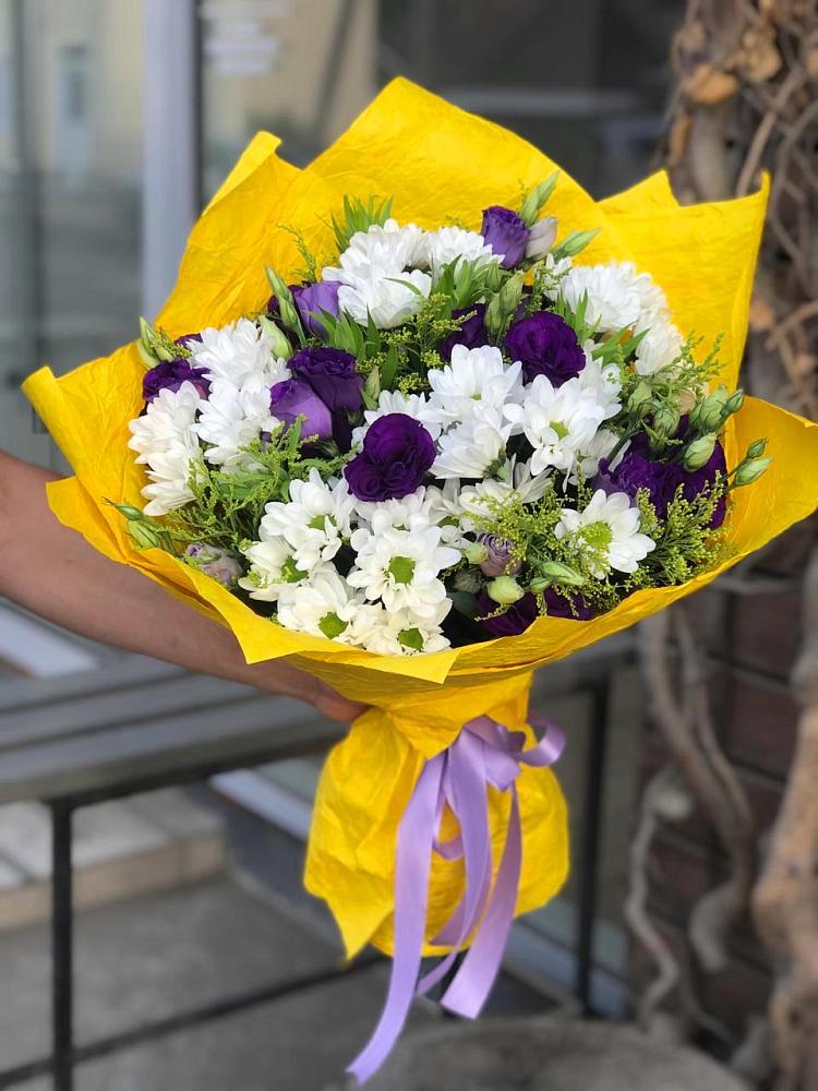 Букет цветов из: Ирисы, Хризантемы и Ромашки в Прикубанский