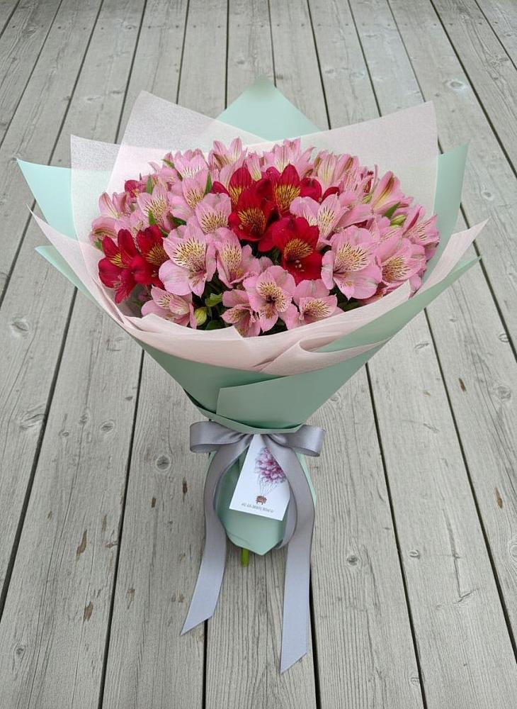 Букет цветов из: Альстромерии в Прикубанский