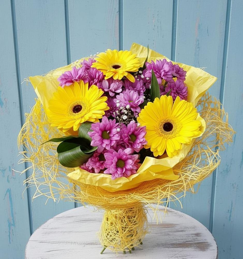 Букет цветов из: Хризантемы и Герберы в Прикубанский