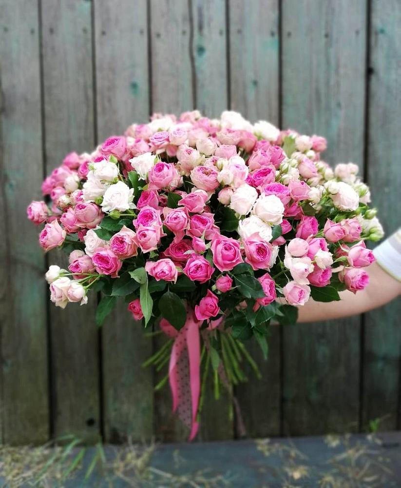 Букет Розовые кустовые розы Натали и Лав Лидия в Прикубанский