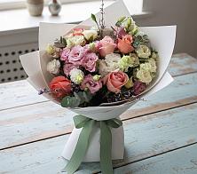 Букет цветов из:  Розы, Лизиантусы и Гвоздики в Прикубанский