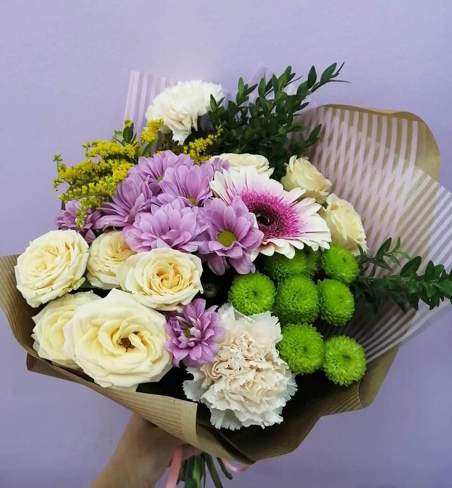 Букет цветов из: Хризантемы, Розы, Гвоздики и Герберы в Прикубанский