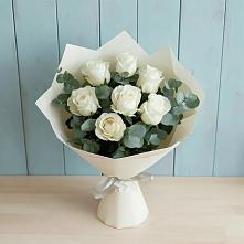 Букет Белые розы в Эвкалипте в Прикубанский