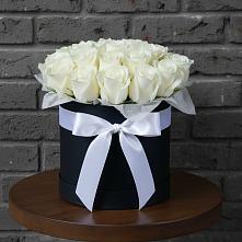 Цветочная композиция из Розы в шляпной коробке в Прикубанский