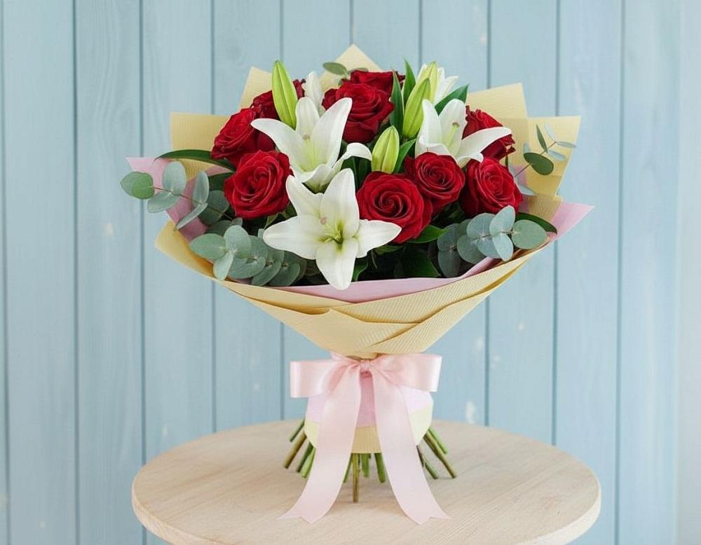 Букет цветов из: Лилии и Розы в Прикубанский